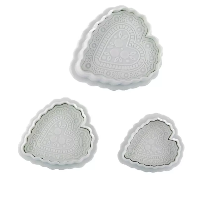 Cerf Dellier Découpoirs Éjecteurs Coeurs Brodes Patisdecor (X 3) Cheap