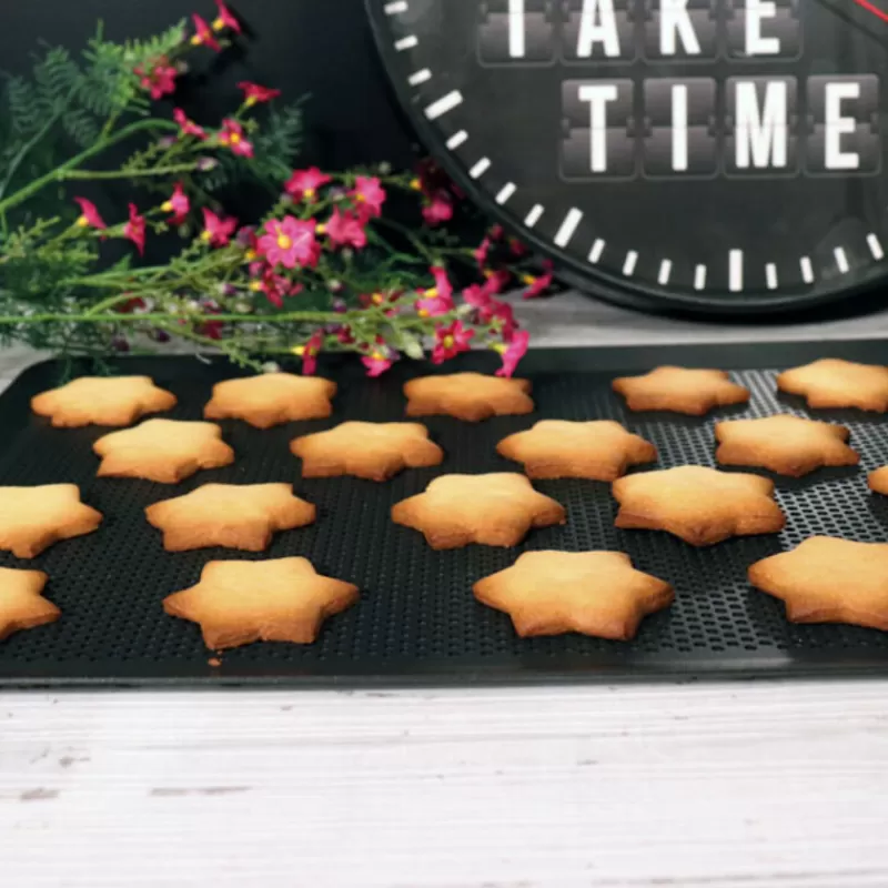 Cerf Dellier Plaque Patisserie Perforee Alu Anti-Adherente 40 X 30 Cm Patisdecor